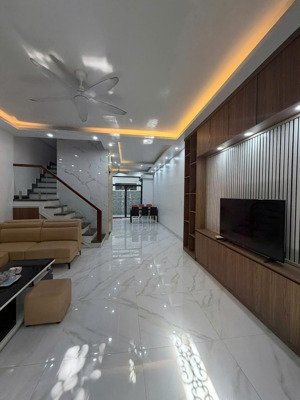 cho thuê nguyên căn vinhomes marina full đồ