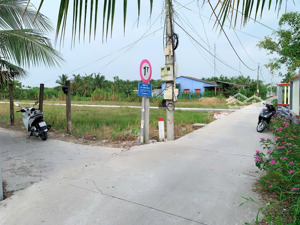 chính chủ bán 29 nền đất đô thị long hoà b full thổ, sổ hồng sẵn, cách quảng trường 1km