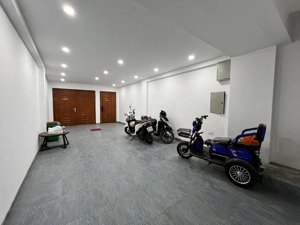 bán nhà phố đội cấn. ngõ 3 gác. dt52mx4t. mặt tiền 5m. sổ vuông nở hậu. full nội thất ở ngay