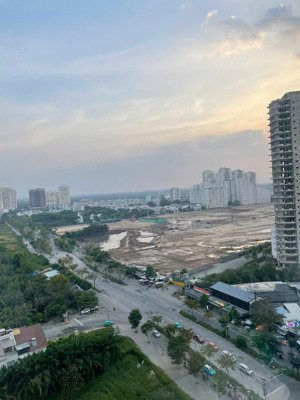 bán nhanh căn hộ 97m2, giá 5,3 tỷ, full nội thất, sổ hồng riêng, hỗ trợ vay ngân hàng, cc phú mỹ