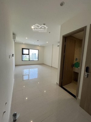 chính chủ cần bán căn nguyên bản bên tòa s4 giá 2.950 tỷ bao toàn bộ phí lh 