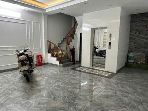 Bán Mặt Ngõ 619 Vũ Tông Phan, Ô Tô Tránh, Thang Máy, Ngõ Thông DT: 48m/6 Tầng/18 Tỷ