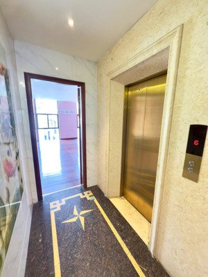 kim liên đống đa bán nhà 8 tầng thang máy ở ngay ngõ thông ô tô vào nhà 61m2 mặt tiền 7m 24,5 tỷ