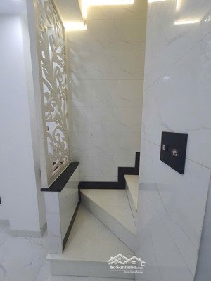 bán gấp trong tháng - bán nhà ngô quyền 16m² 4 tầng - 3.68 tỷ