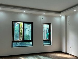 bán mặt ngõ 619 vũ tông phan, ô tô tránh, thang máy, ngõ thông dt: 48m/6 tầng/18 tỷ