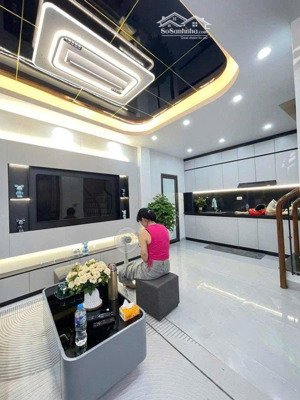 nhà mới trung phụng- 30m-5 tầng- full nội thất- giá 7,55 tỷ.