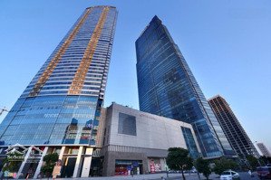 penthouse keangnam 370m2, 4 + 1 phòng ngủ, 3wc, view hồ skylake. giá thỏa thuận. lh 