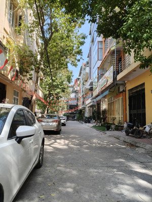 bán nhà nguyễn thị định, cầu giấy 93m2 mt12m 28 tỷ ô tô kinh doanh sầm uất