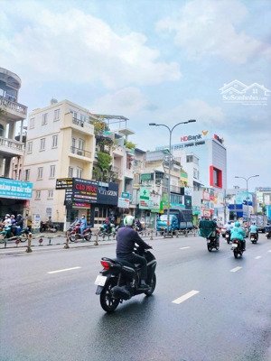 chỉ 1 căn duy nhất, mặt tiền phùng văn cung, phú nhuận, 46m2, nhỉnh 9tỷ