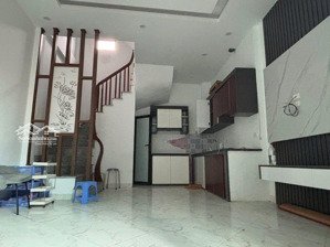 nhà ngãi cầu 31m 5 tầng 4 ngủ giá chỉ hơn 4 tỷ