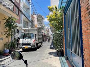 Bán nhà HXH Nguyễn Hồng Đào - Bàu Cát - DT 3.4 x 9 - 2 tầng - giá 5.2 tỷ