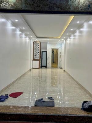 Bán nhà Đại Mỗ 34M2 * 6 tầng Thang Máy, Gần ngay hồ điều hoà, view tháng ô tô đỗ cách nhà 30m