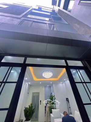 bán nhà xuân đỉnh sát ngoại giao đoàn đối diện đại sứ quán hàn quốc 6 tầng thang máy