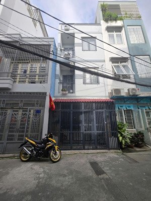 bán nhà mới ở ngay 93/ bờ bao tân thắng, 3 tầng kiêng cố, 4 x 11m, hẻm xe hơi, chỉ 4.9 tỷ