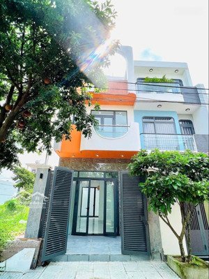 bán 4 căn nhà đẹp kdc châu long p.long phước ( quận 9 )