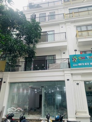 cho thuê nhà siêu đẹp a10 nam trung yên, 75m * 6 tầng,thông sàn,thang máy cuối nhà,lh 