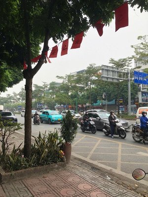 bán đất mặt phố ngô gia tự -310m giá 45 tỷ !