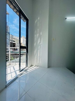 bán nhà nhỏ ngay coopmart quang trung, p11, gò vấp. hh 1% gửi mg