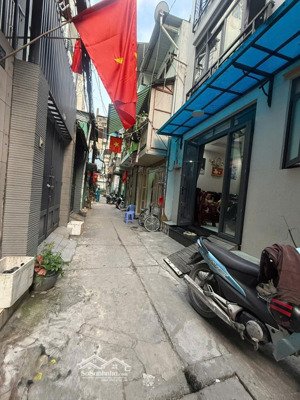 thành thái quận 10 - dt 41m2 3 tầng 4pn, hẻm trước nhà hơn 3m