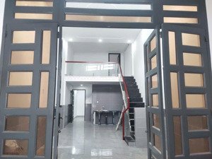 giảm giá bán nhanh trong tháng chỉ còn 1,7 tỷ nhà hóc môn thới tam thôn dt: 4 x 19m