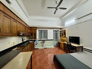 chdv full nt khu sân bay máy giặt riêng vào ở ngay