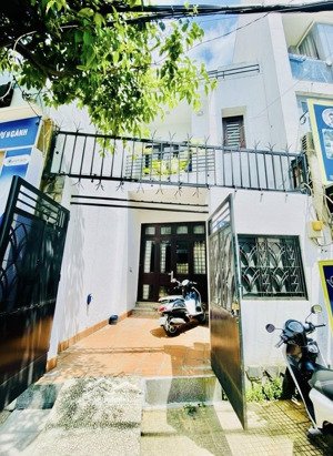 tân sơn nhì - mặt tiền đường 30m - view công viên - nhà đẹp 3 tầng - 72m ngang 4.5 chỉ 13 tl