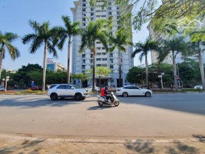 chính chủ cần bán căn 71m2 full nội thất view hồ tại 5a lê đức thọ giá chỉ 5,x tỷ sổ đỏ trao tay