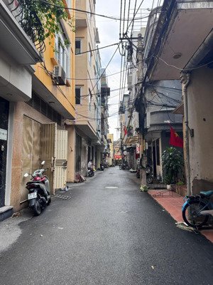 hàng hiếm!! nhà 3 tầng dân xây 45m2 ngõ ô tô ngay cuối bà triệu hà đông giá chỉ 7.9 tỷ