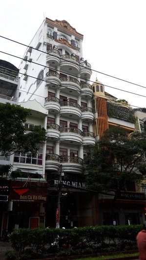 tài sản đầu tư sinh lời cao nhà ngay mặt tiền đường trường chinh,dt 8x18 + 8 tầng,giá chỉ 39,9 tỷ