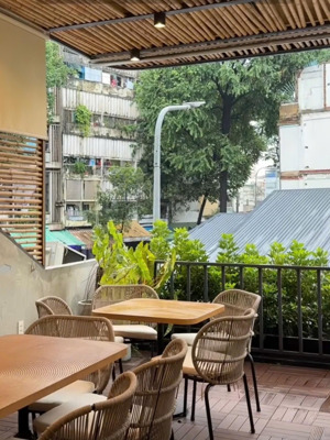 giá tốt luôn kết cấu, mt ngay nguyễn văn trỗi, dt 267m2, sẵn hđt