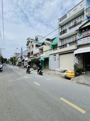 giá tốt bán nhanh lô đất ngay phạm văn đồng -full thổ cư ngang 6.2 ,hxh thông