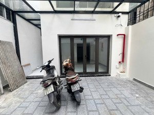 bán nhà 15 phòng - thang máy - ngõ 20m ra ô tô - trung tâm hai bà trưng