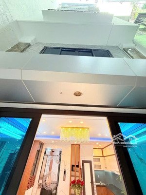 b.án gấp căn nhà trên phố khâm thiên- đống đa, dt 46m2 , 6 tầng, thang máy gia 9,65 tỷ.