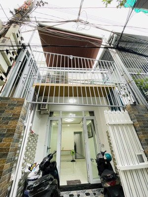 bán nhà hẻm lương thế vinh cách biển nha trang chỉ 3'', nội thất đầy đủ