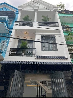 bán gấp trước tết nhà lương hữu khánh-quận 1 giá 4tỷ9 gần bệnh viện từ dũ dt 73,8m2 cho thuê 25tr