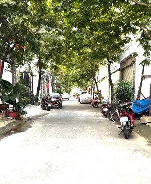 nhà phố hiện đại và sang trọng huỳnh tấn phát, nhà bè, hẻm xe tải, 4 tầng, 80m2, 4pn, 6wc, 7,8 tỷ