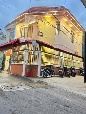 bán căn biệt thự trệt lầu-8,3m nở hậu 9m x 13m