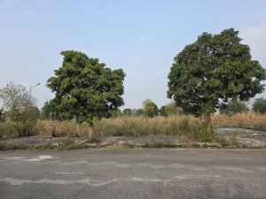 bán nhanh lô đất áp góc khu phân lô bệnh viện bạch mai 2 tp phủ lý - hà nam