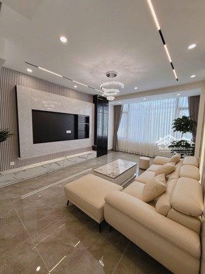 cực hiếm! chùa láng, hàng xóm vincom nct, 7tầng, tm, gara 2 ô tô, kd vip, nt nhập mỹ, 57m2*,khu vip