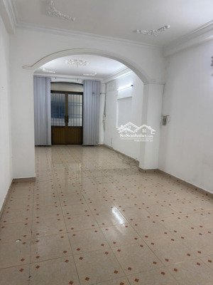 bán nhà trần bình trọng, gần trường cđ kinh tế, 4m x 16m, 2 tầng, 9tỷ