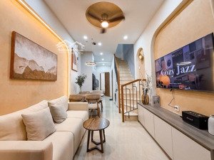 bán nhà hẻm 8m đường nhất chi mai,p13,tân bình 30m2, 2 tấm giá chào 6.45 tỷ