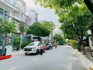 hồ ngọc cẩn - giáp tân bình ( tân phú ) 29,5 tỷ - dt: 10x20m tiện xây biệt thự - khu víp dân trí