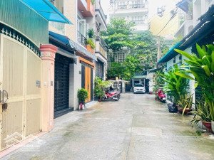 thành thái quận 10, hẻm nhựa 8m, dt 63m2 4 tầng 8pn, ô tô ngủ trong nhà.