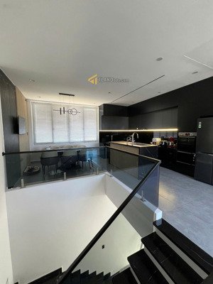 bán villa ngay trung tâm đà lạt, đường lớn, nội thất hiện đại 236m2, giá 15,3 tỷ