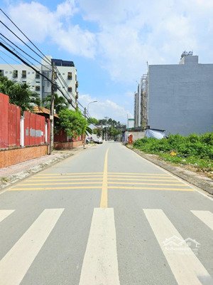 bán lô đất sát mặt tiền võ văn hát 64m2 xây cao tầng ,chỉ 4,25 tỷ tl