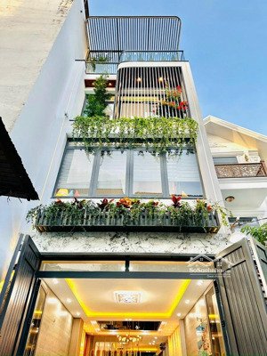 xoay vốn bán nhà đường số 18, hiệp bình phước, thủ đức. giá 2tỷ950.đang hợp đồng thuê 22 triệu/thág