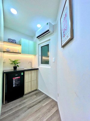 khai trương toà mới 100% chỉ còn 1 phòng duy nhất full nội thất ngay huỳnh văn bánh giáp quận 3