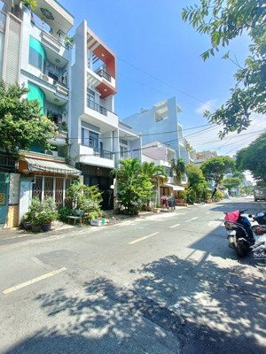 hot! mặt tiền đường khu họ lê nhà đẹp 60m 5tầng 8tỷ9 tl