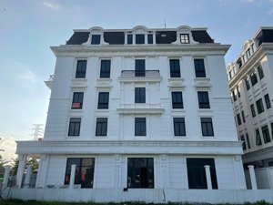 cho thuê văn phòng tầng 3 view hồ yên sở louis city hoàng mai, dt 110m2, giá 12tr/tháng