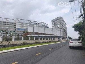 bán nhà mặt tiền đường nguyễn cửu phú gần trường đại học phạm ngọc thạch.